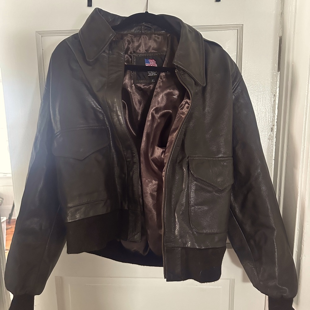 US Wings vintage brown leather aviator’s bomber jacket WWII